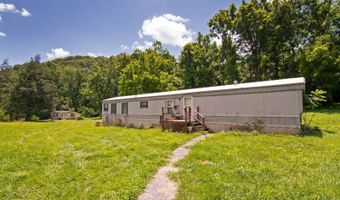 941 E Clayton Rd, Alderson, WV 24910