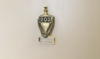 1722 N QUINN St 203, Arlington, VA 22209