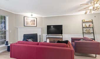 2 Captains Ct 3, Madison, WI 53719