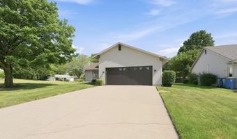 1004 Elm St, Auburn, IN 46706