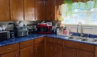 479 McCumber Dr, Allenhurst, GA 31301