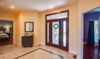 105 Lake Dr, Alton, IL 62002
