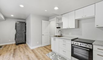 9498 N CANYON HEIGHTS Dr, Cedar Hills, UT 84062