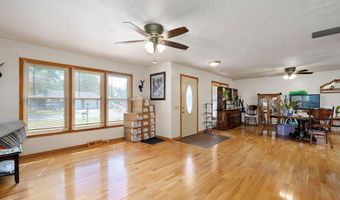 1301 S Tyler Ave, Aurora, MO 65605