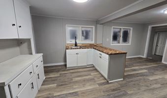 9 Morton Pl, Augusta, ME 04330