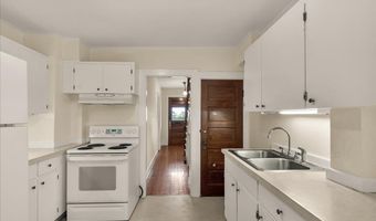 92 Cedar St, Belfast, ME 04915