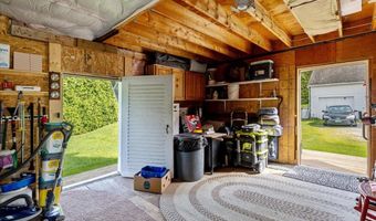221 S Main St, Cambridge, VT 05444