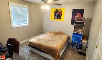 1019 E Daniels St, Aurora, MO 65605