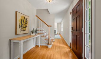 31 Grant Dr, Avon, CT 06001