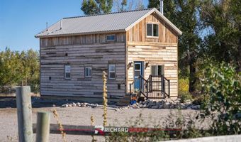 52 Road 8UC, Clark, WY 82435