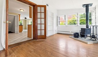 2008 PARKVIEW Ave, Abington, PA 19001
