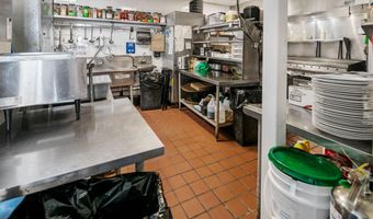 688 E Bay Ave, Barnegat, NJ 08005