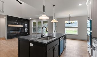 1081 Whistler St, Bentonville, AR 72713