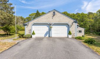 240 Bragg's Ln, Barnstable, MA 02630