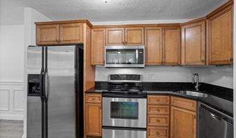400 Brookside Dr A, Andover, MA 01810