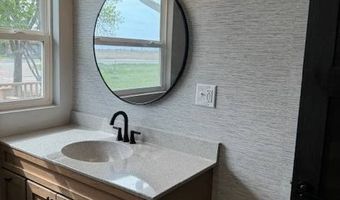 402 S HWY 14, Aurora, NE 68818
