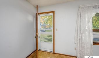 1614 Gateway Dr, Albert Lea, MN 56007