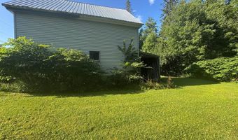 121 Main Rd, Abbot, ME 04406