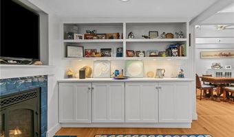 718 Bellevue Ave 5, Newport, RI 02840