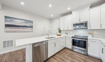 44603 WOLFHOUND Sq, Ashburn, VA 20147