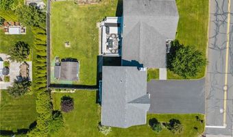 97 Eustis Ave 2, Newport, RI 02840