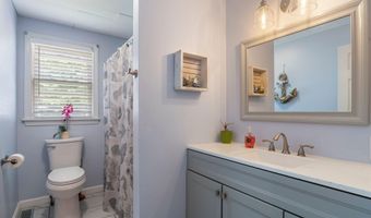 15 Hamden Place Rd, Arundel, ME 04046