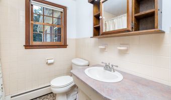 76 Country Ln, Bristol, CT 06010