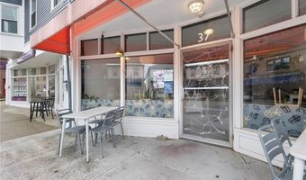 37 Main St, East Greenwich, RI 02818