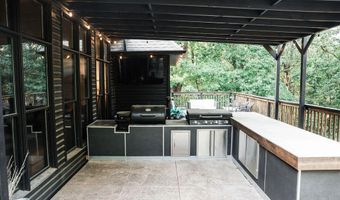 3330 Edgewood Ave, Baxter Springs, KS 66713