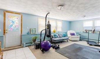 15 Freedom Dr, Cranston, RI 02920