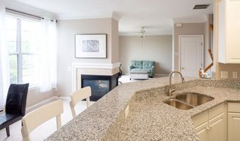 1819 KENWOOD Ave 303, Alexandria, VA 22302