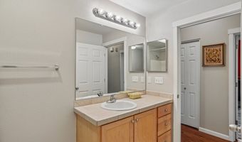 15130 SW MALLARD Dr 102, Beaverton, OR 97007