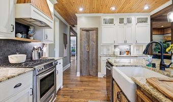 1109 Foxpoint, Brandon, MS 39047
