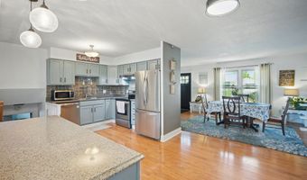 1208 7th St NW, Altoona, IA 50009