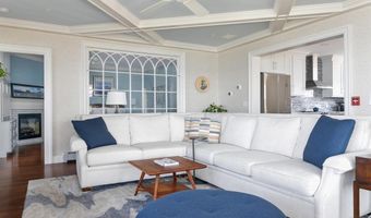 217 Hope St 1, Bristol, RI 02809
