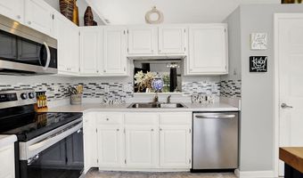 340 Seabreeze Cir, Avon, IN 46123