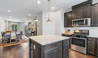 1924 CHAPMAN Ave 10, Rockville, MD 20852