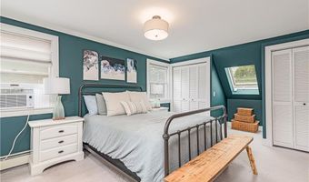 460 Schooner Ave, Jamestown, RI 02835