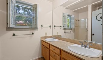106 Oakwood Dr, Keene, TX 76059