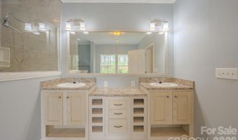 17 Berry Hill Rd, Asheville, NC 28806