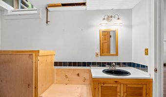 384 West St, Braintree, VT 05060