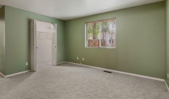527 SW Forest Grove Dr, Bend, OR 97702