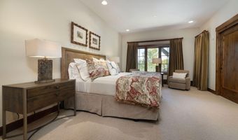 1246 Bachelor Ridge Rd 12, Avon, CO 81620