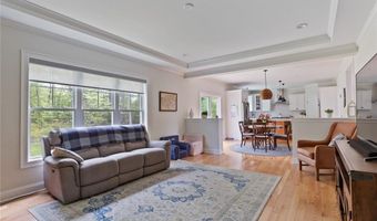 25 Kristin Dr, Cranston, RI 02921