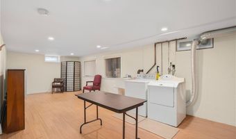 7 Restmere Ter, Middletown, RI 02842