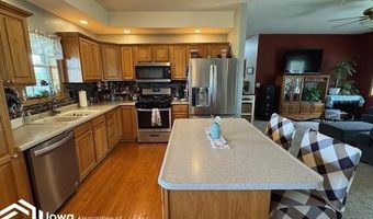 725 N E St, Albia, IA 52531