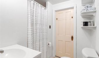 1019 Ash St, Alexandria, MN 56308