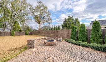 768 Sterling Dr, Boiling Springs, SC 29316