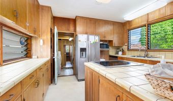 146 Kaluamoo St, Kailua, HI 96734