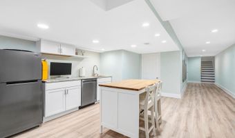 3602 SOUTH Pl #2, Alexandria, VA 22309